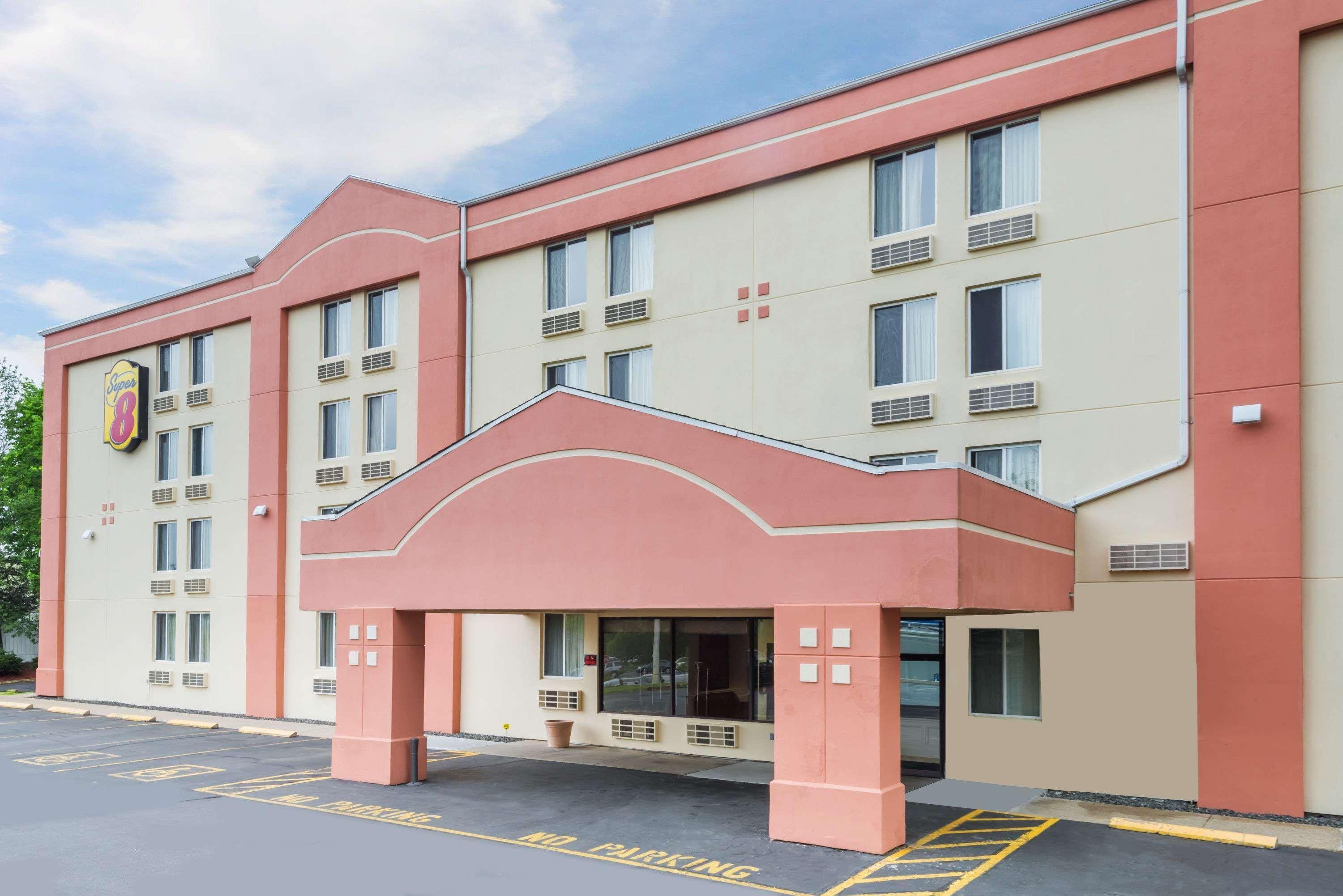 Super 8 By Wyndham Danbury Motel Eksteriør billede