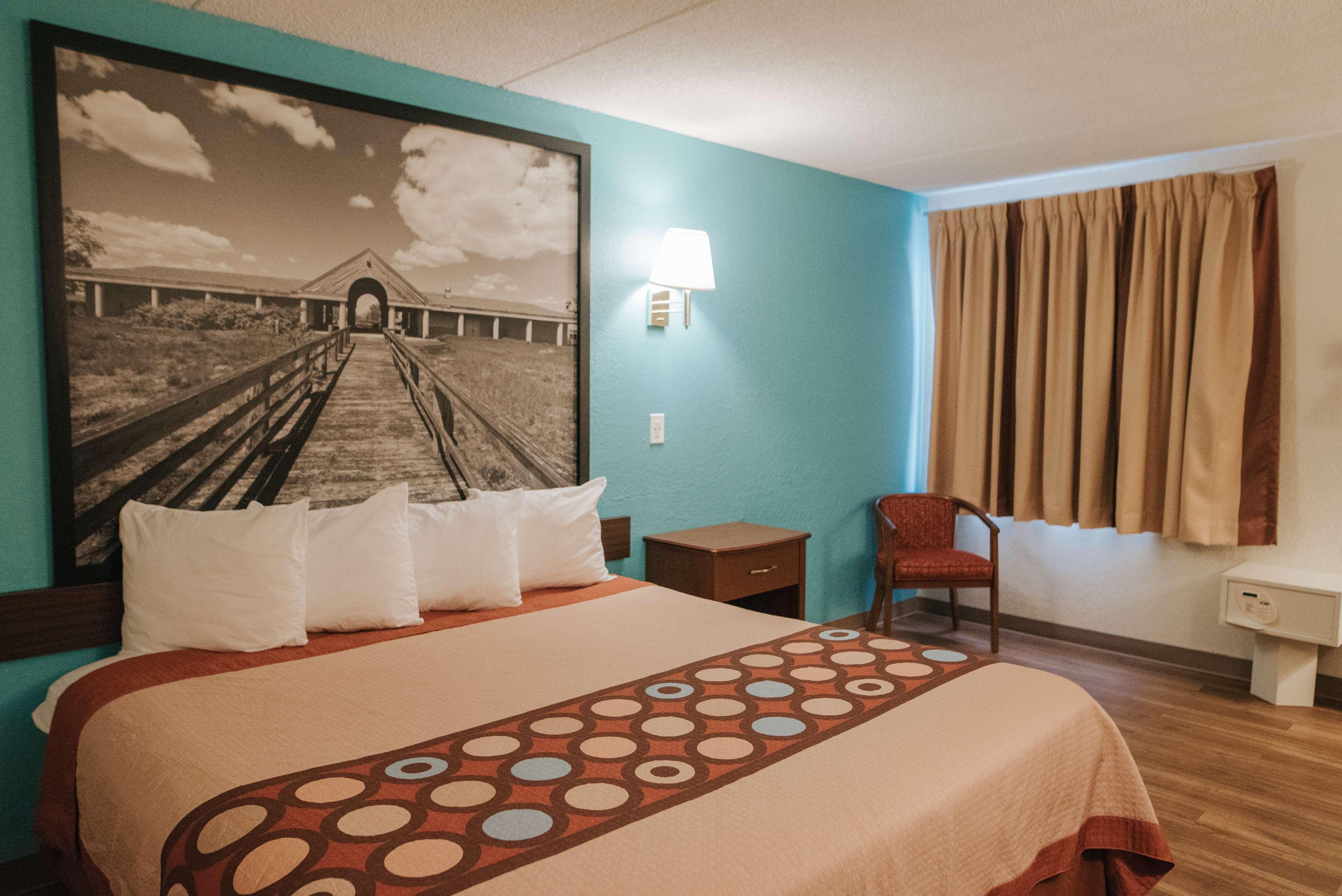 Super 8 By Wyndham Danbury Motel Eksteriør billede